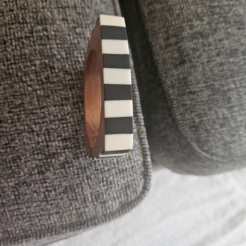 Black and White Striped Bracelet